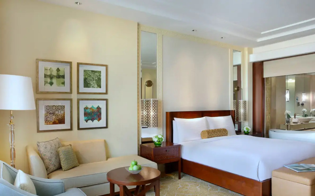 The Ritz-Carlton, Dubai