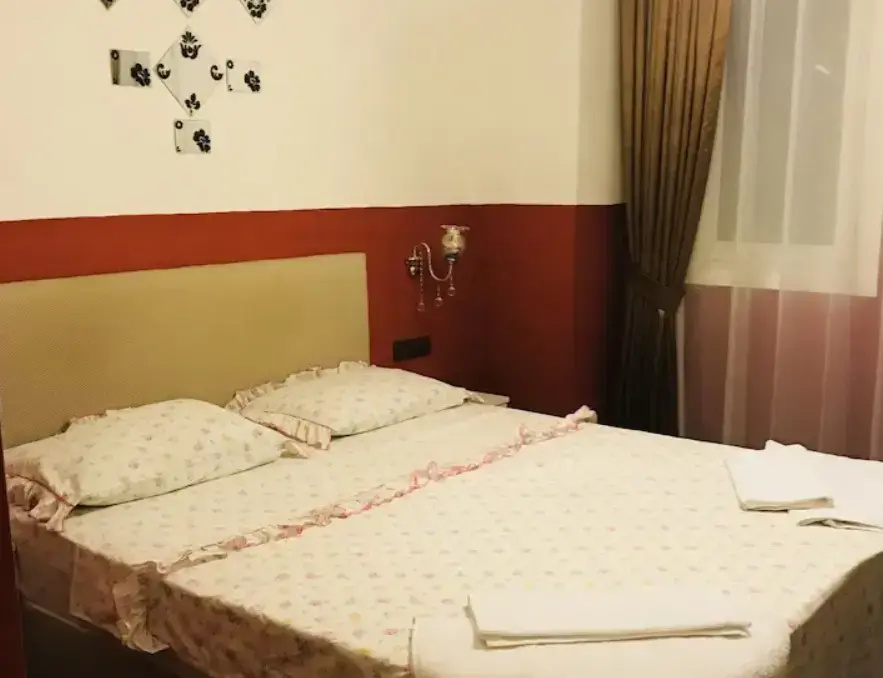 Elite Double room (full double bed)
