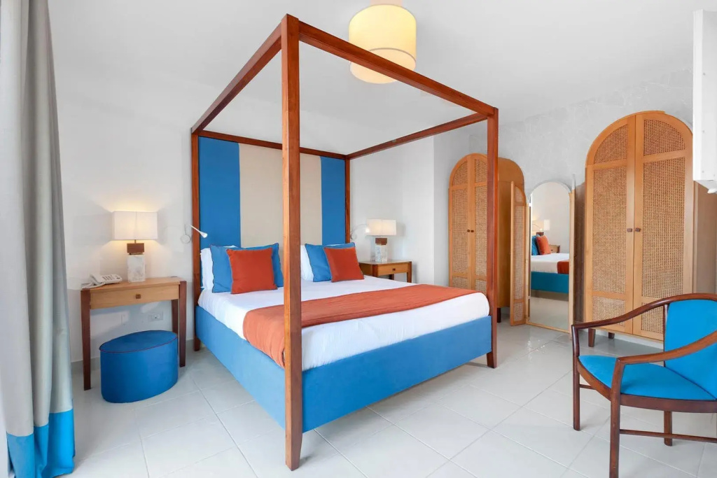 Olmo Deluxe Terrace Double room with sea view (full double bed)