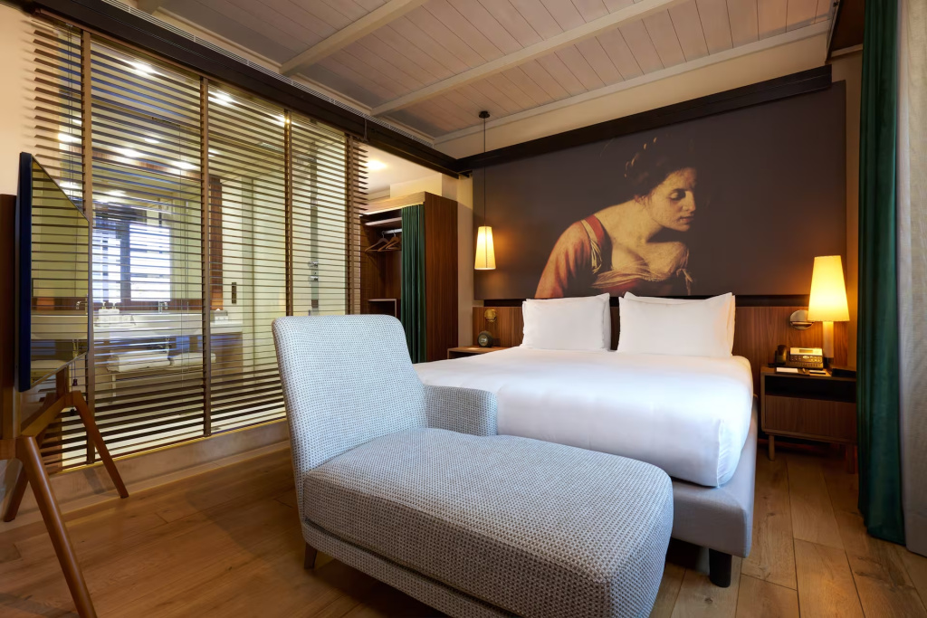 1 Bedroom Master Double Suite (full double bed)