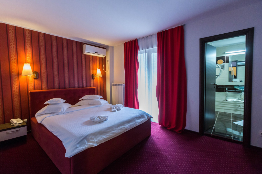 Double Apartment (full double bed)