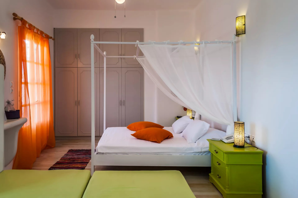 Eiriana Luxury Suites - Chambres