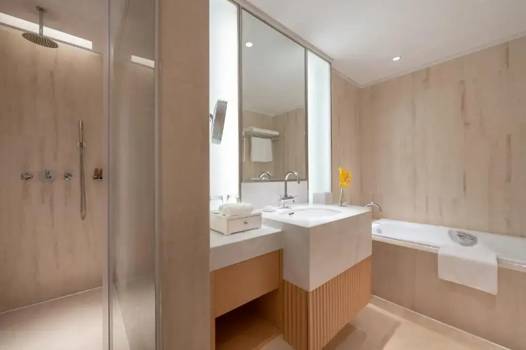 Crowne Plaza Shenzhen Futian by IHG Hotel - Général