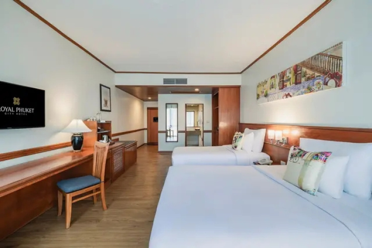 Двухместный номер Premier Deluxe 2 отдельные кровати в Отель Royal Phuket City Hotel