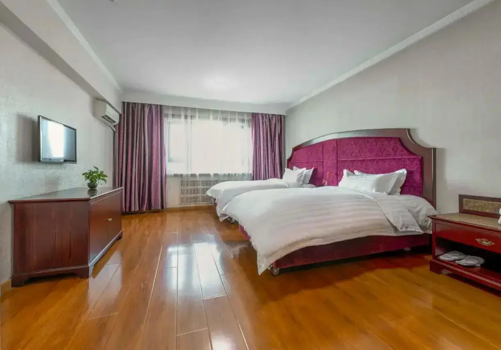 Elegant Double room (twin beds)