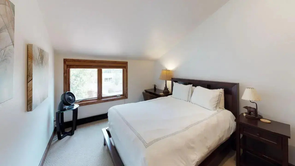 2 Bedrooms Platinum Loft Condominium