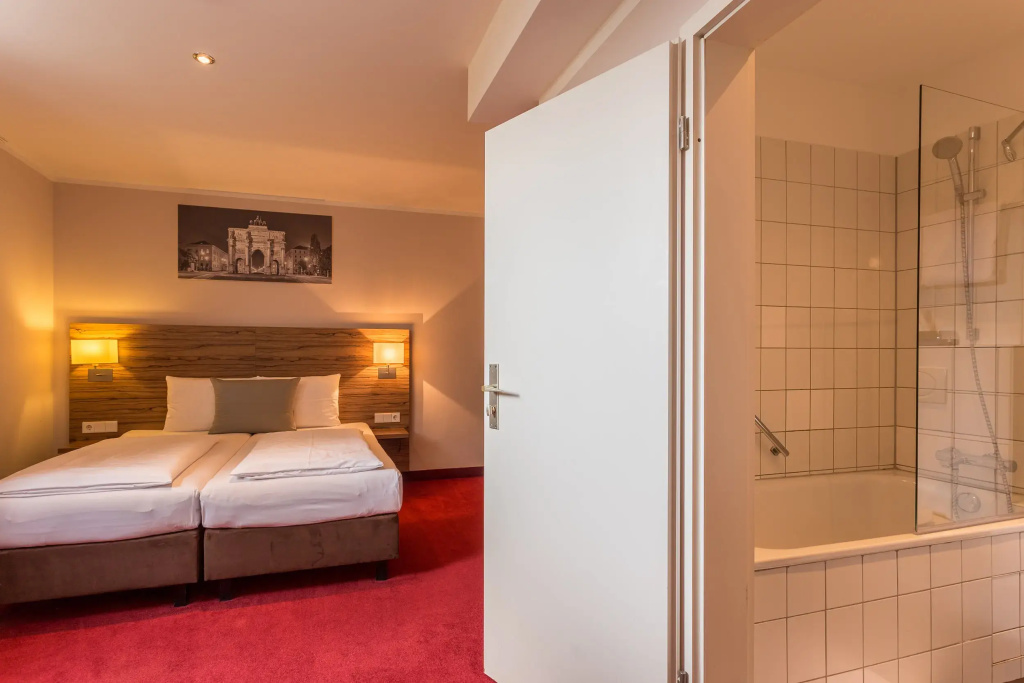 Family Double room (full double bed)
