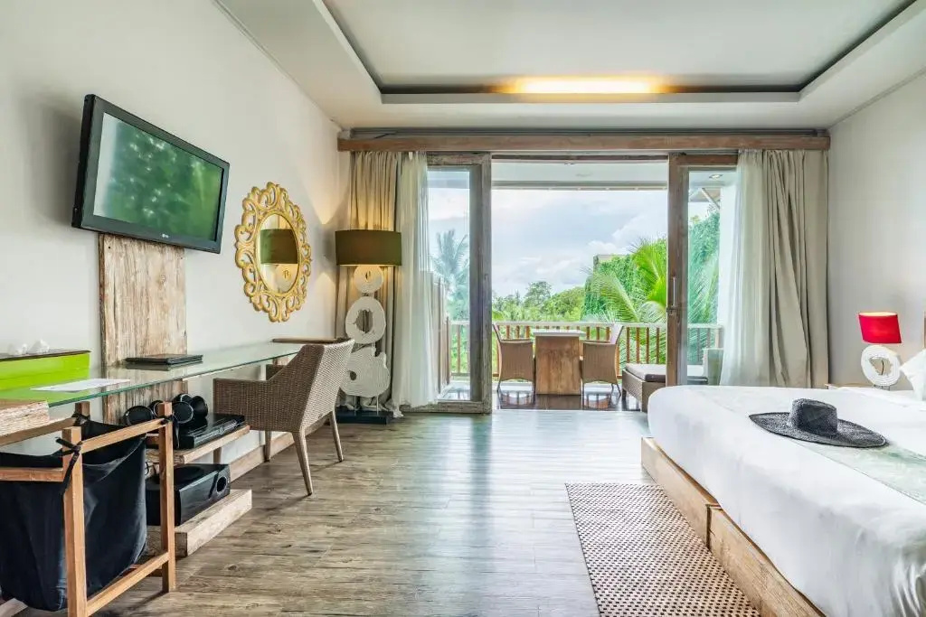 Deluxe Double room with pool view (twin beds)