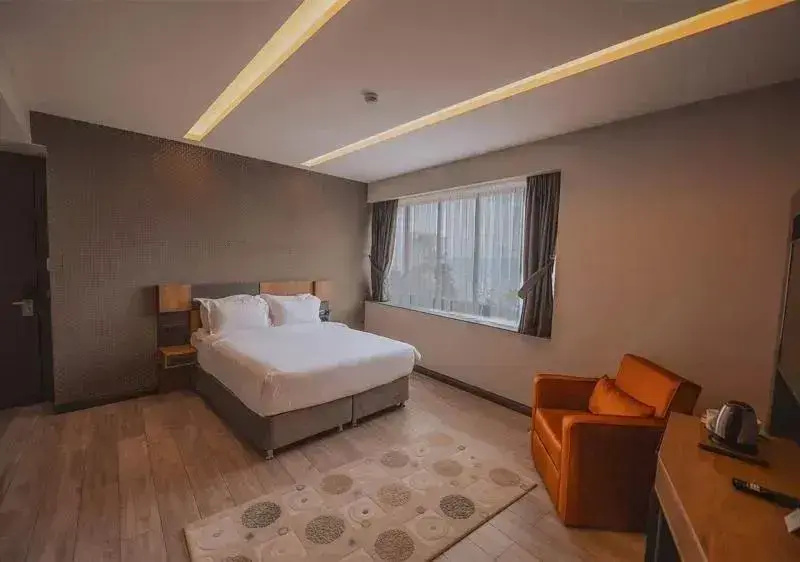 Corner Double room with sea view (full double bed)