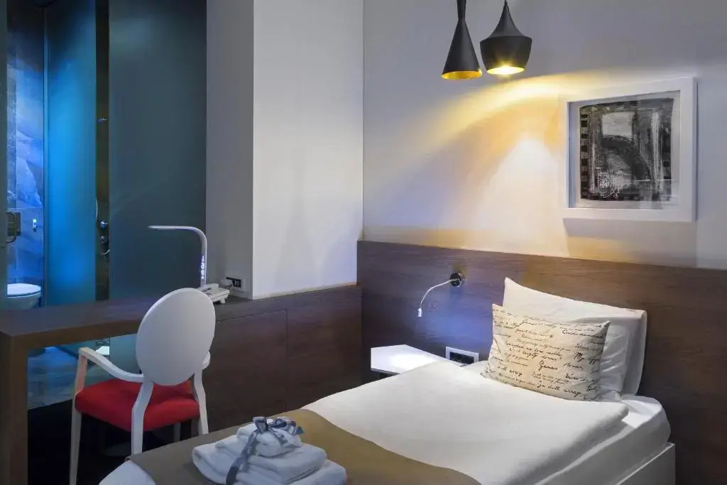 Standard Single room (single bed)
