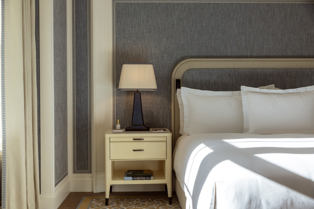 Deluxe Double Suite (full double bed)