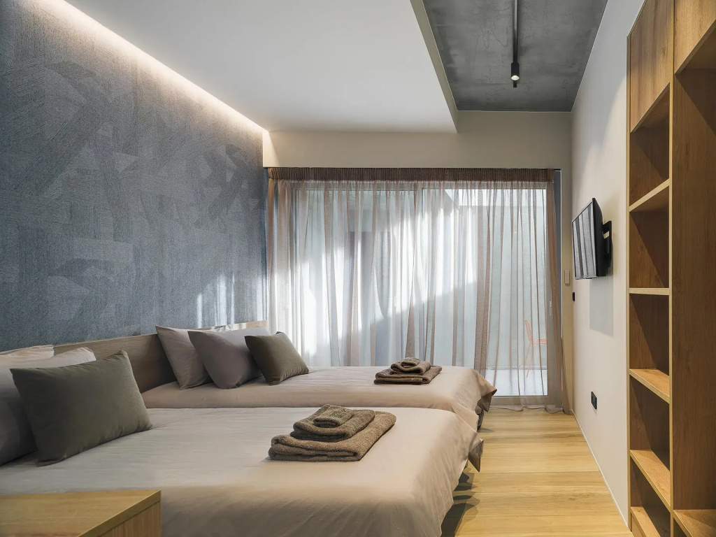 2 Bedrooms Grande Maisonette