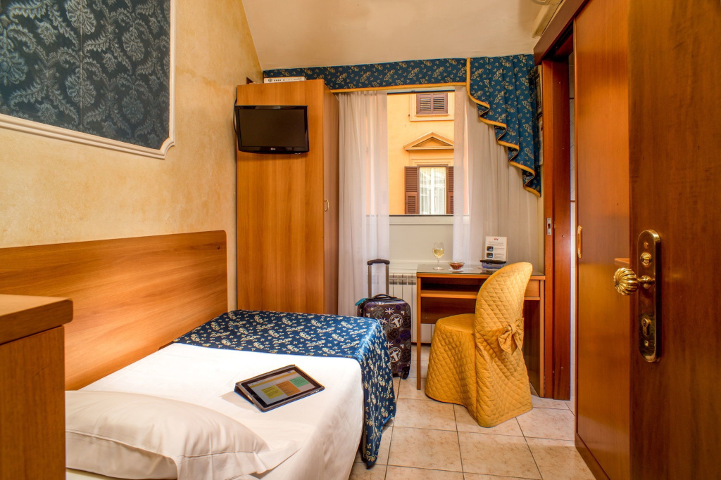 Economy Double room (full double bed)