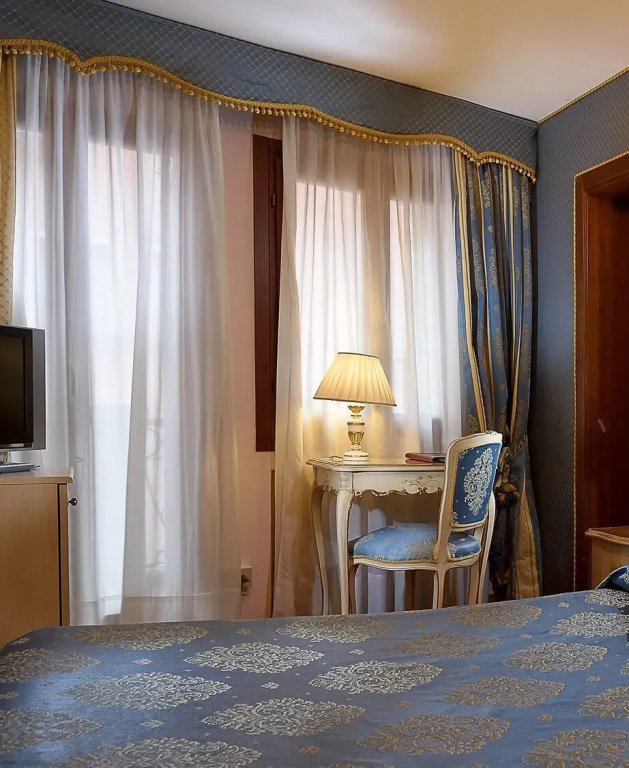 Classic Twin room (twin beds)