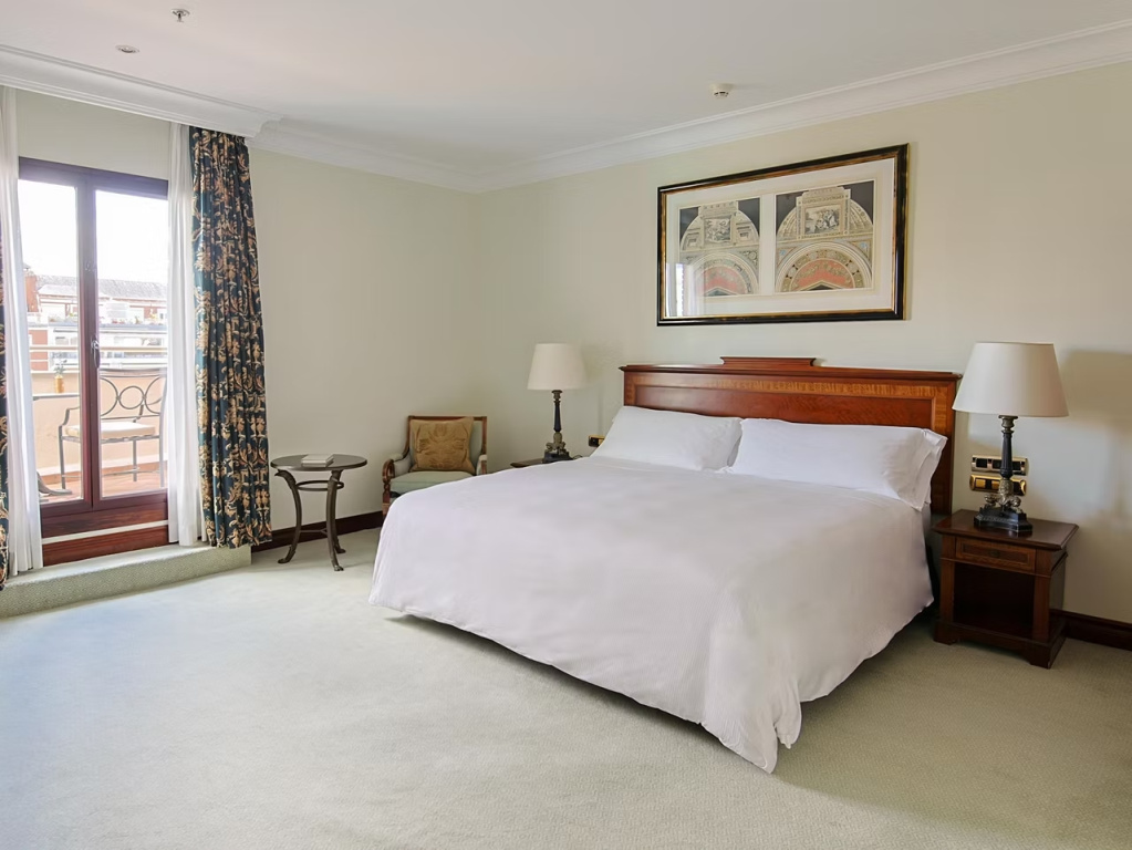 Premium Double room with Castellana view (full double bed)