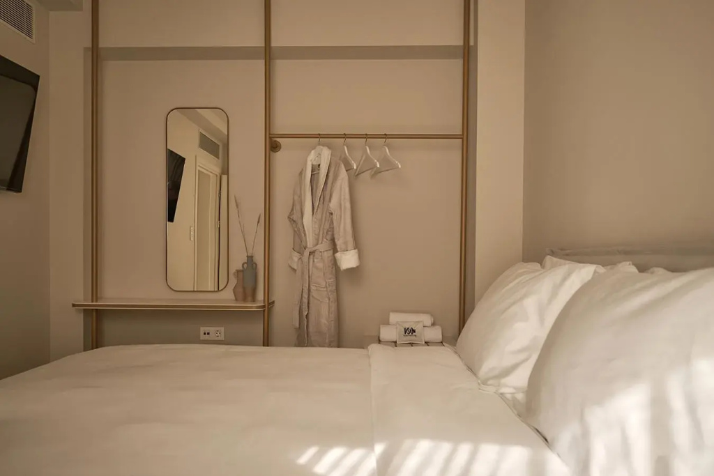1 Bedroom Double Suite (full double bed)