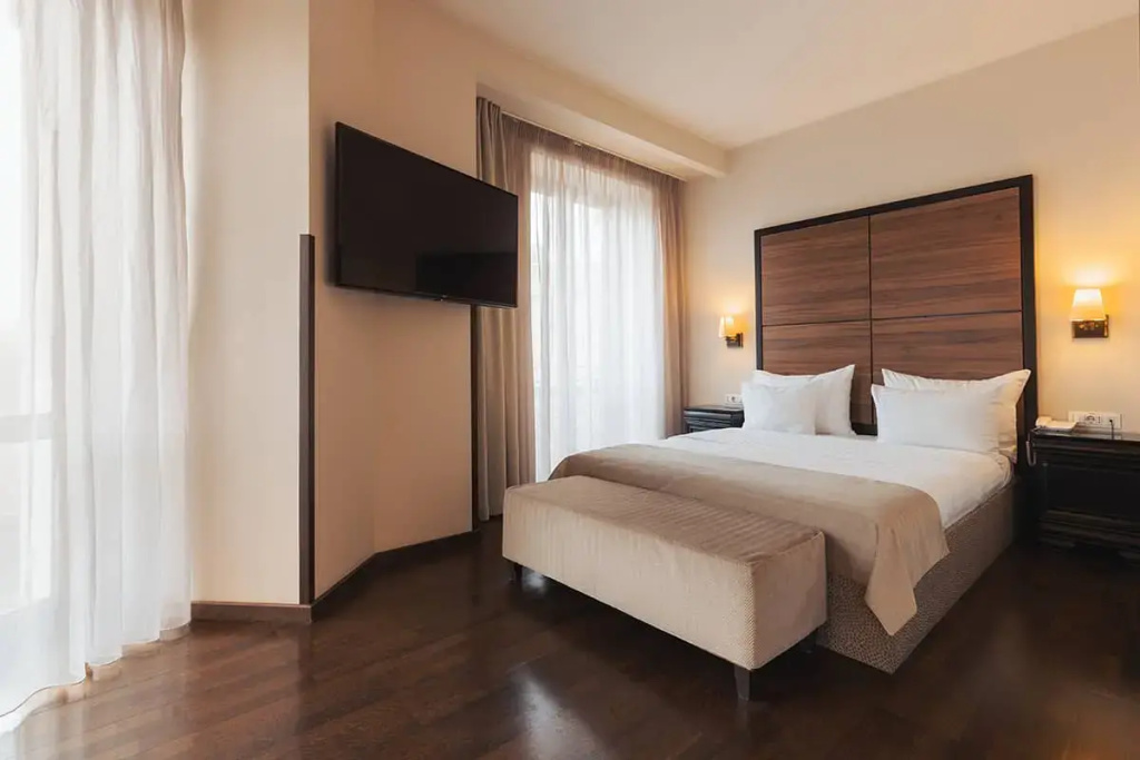 Superior Double room (full double bed)