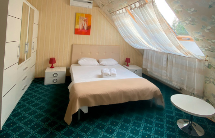 Семейная студия в Ренессанс