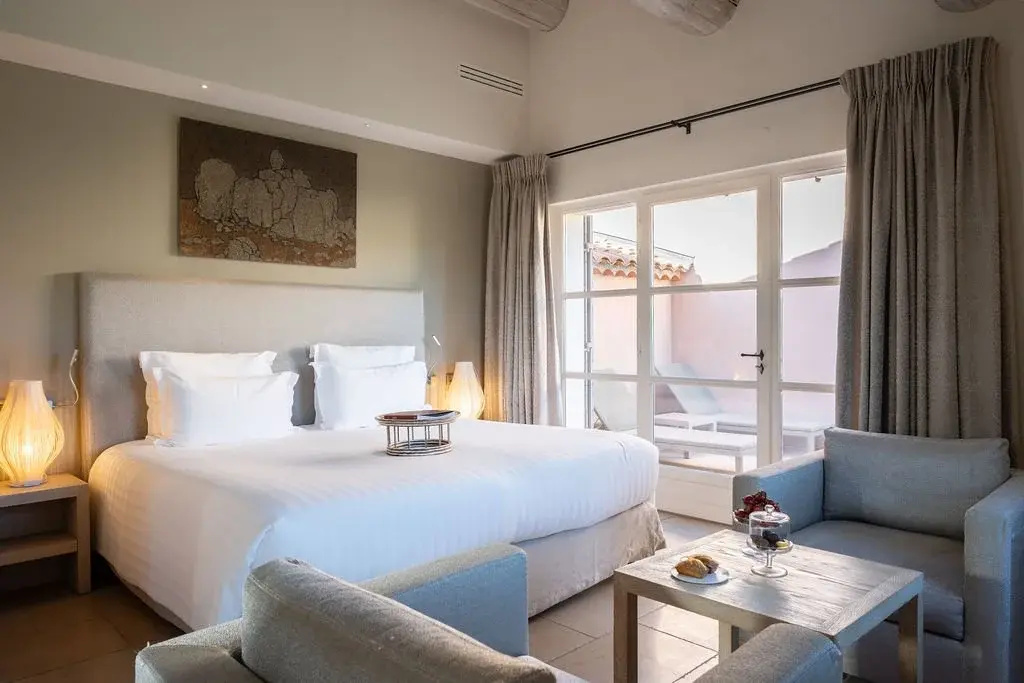 Double Junior Suite (full double bed)