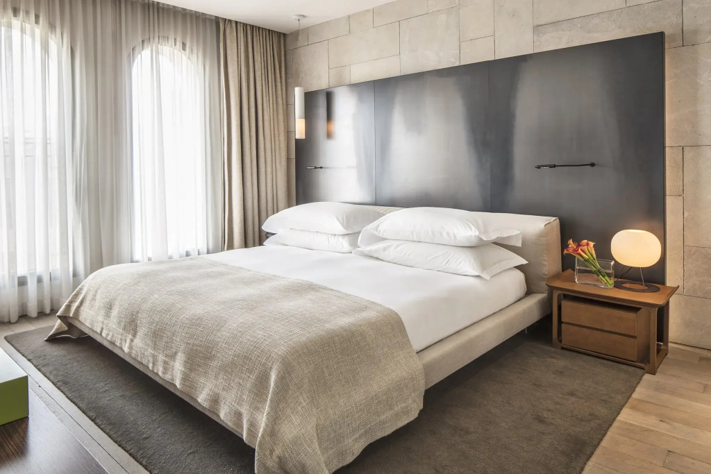 Presidential Double Suite (full double bed)