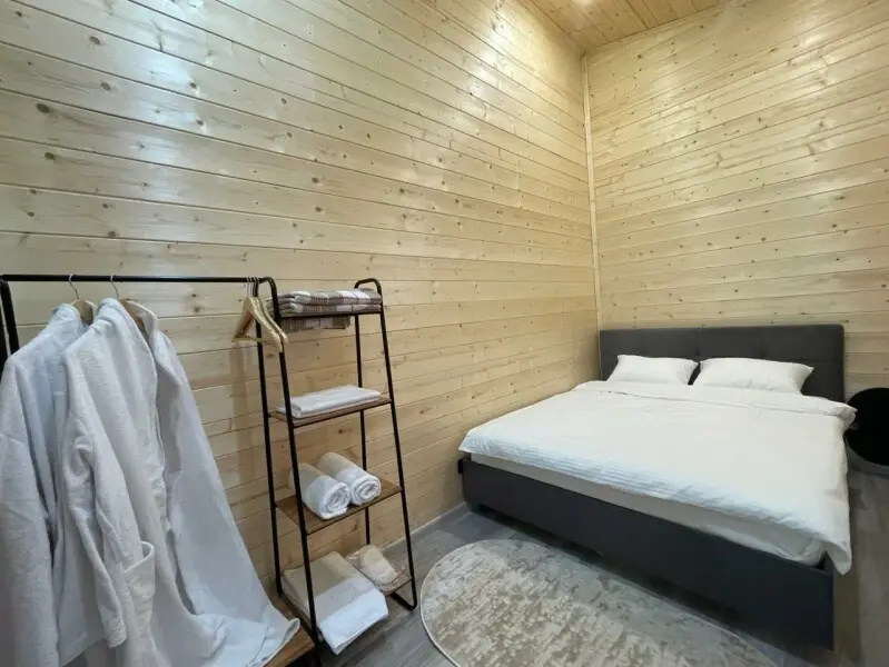 Double Barn (room in a house) (full double bed)