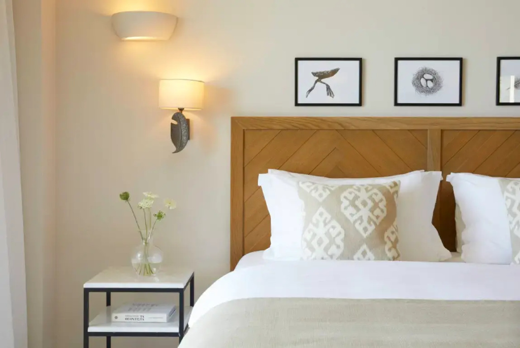 Seafront Suite