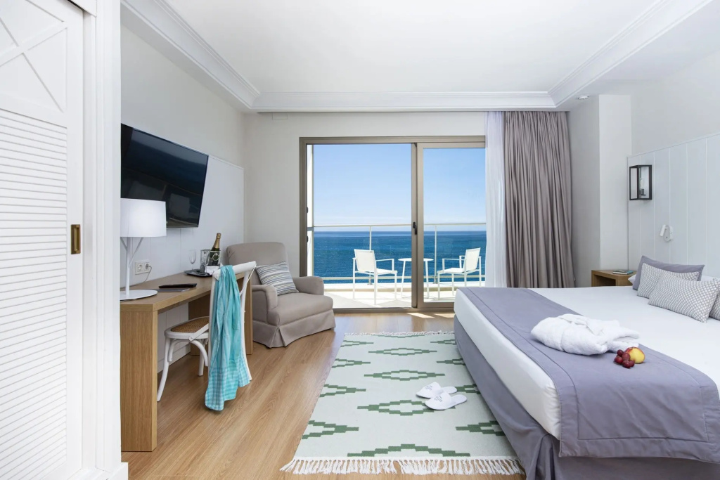 Presidential Double Suite (full double bed)