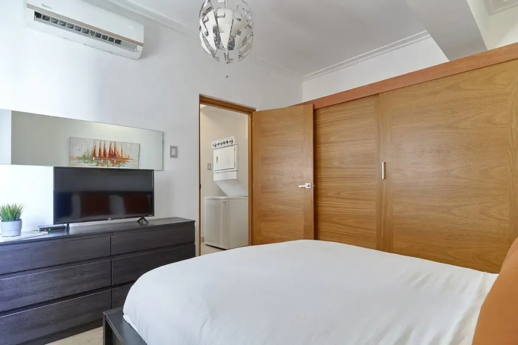 Junior Deluxe Plus Double Apartment (full double bed)