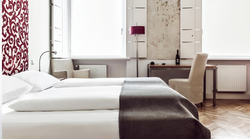 Classic Double room (full double bed)