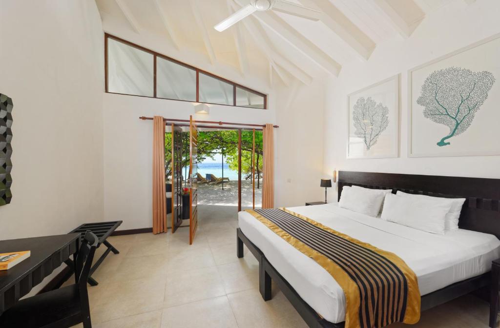 Embudu Village Resort