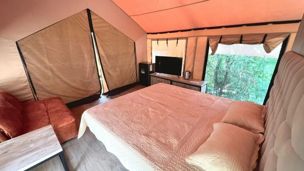 Safari Lodge «Glamping More na ladoni»