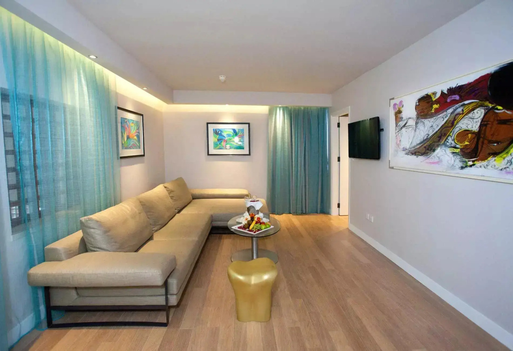 Founder's Double Suite (full double bed)