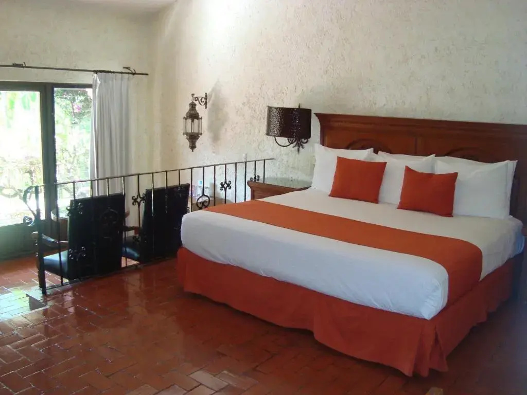 Double Suite (full double bed)