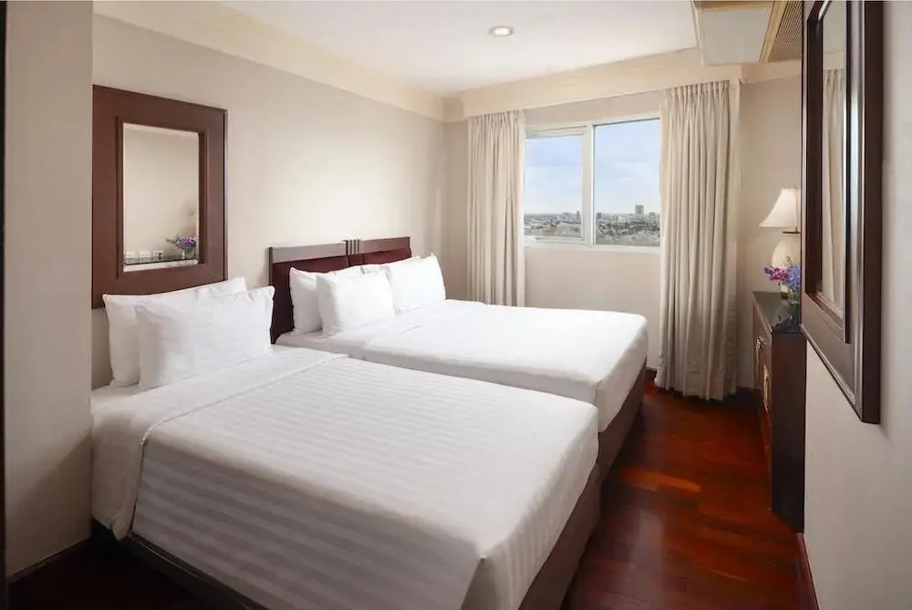 Семейный люкс с 2 комнатами в Prince Palace Hotel Bangkok