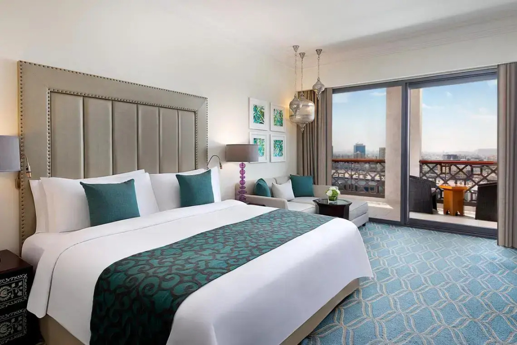 Deluxe Double room with balcony and with creek view (full double bed)