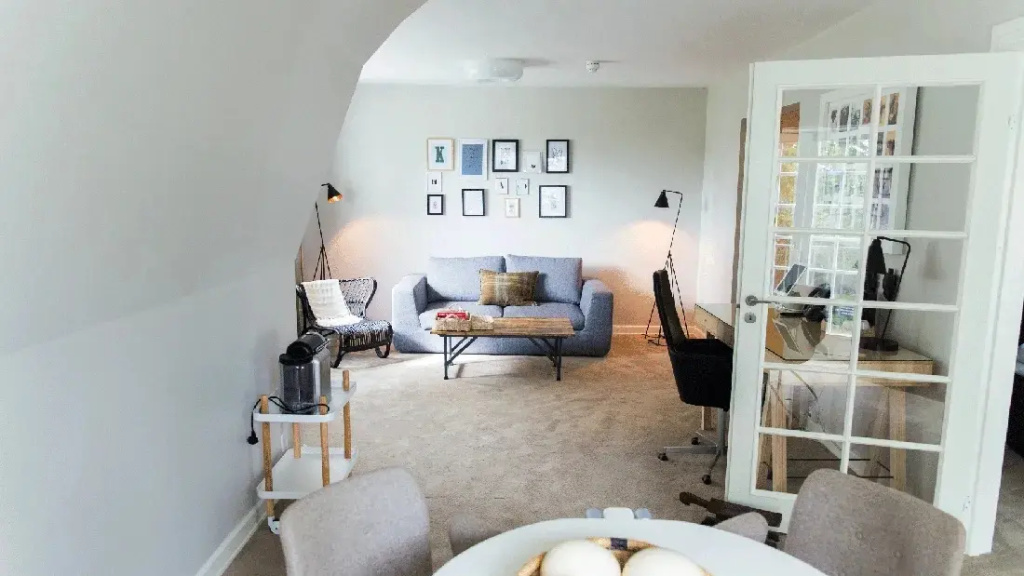 Double Suite (full double bed)