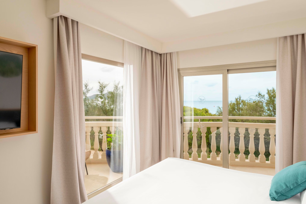 Double Suite (full double bed)