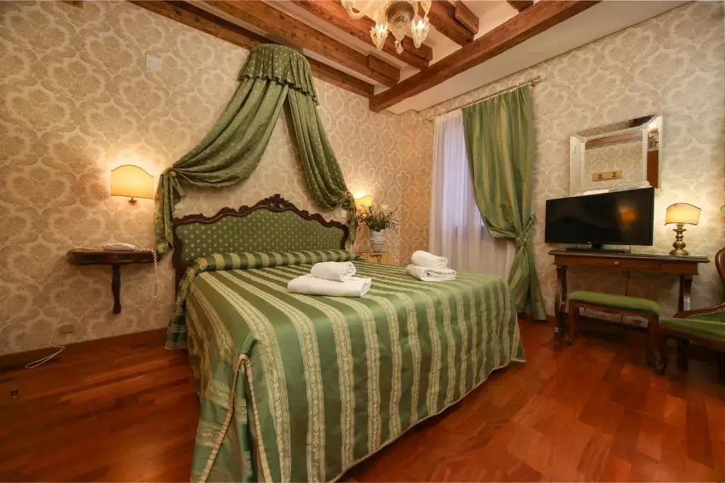 Hotel photo 11