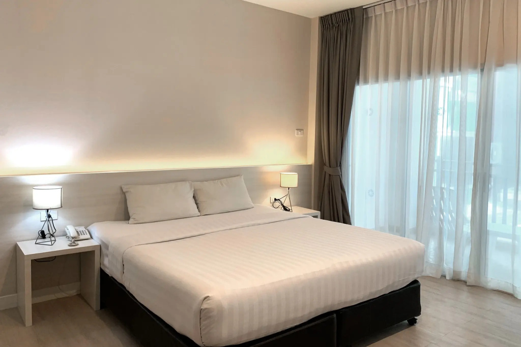Deluxe Double room (full double bed)