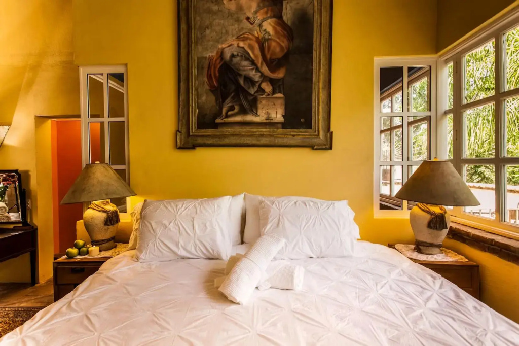 Ariel Double room (full double bed)