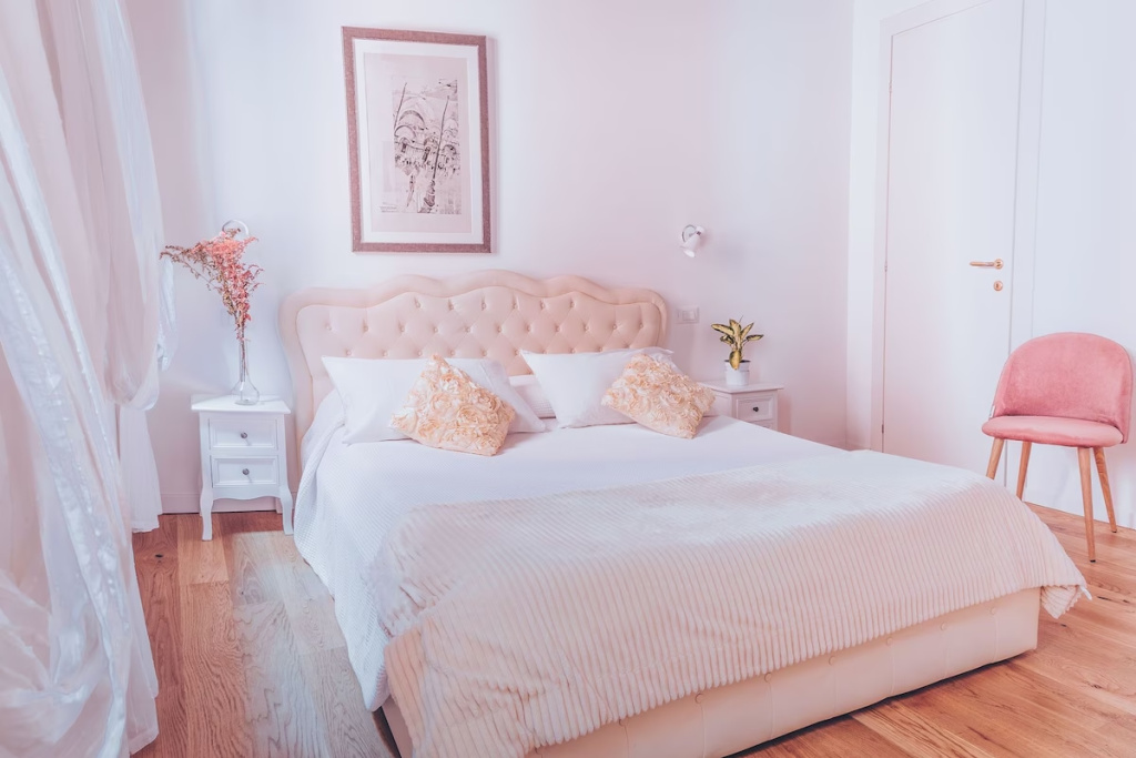 Comfort (Champagne) Double room (full double bed)