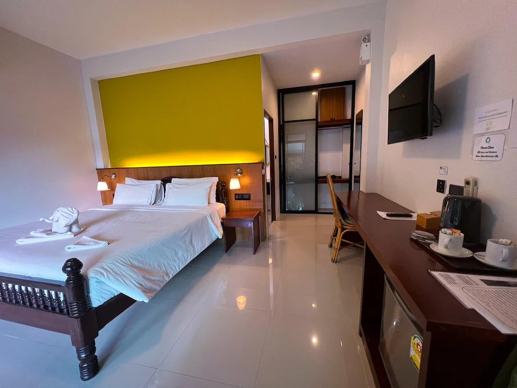 Superior Double Cottage with garden view (full double bed)