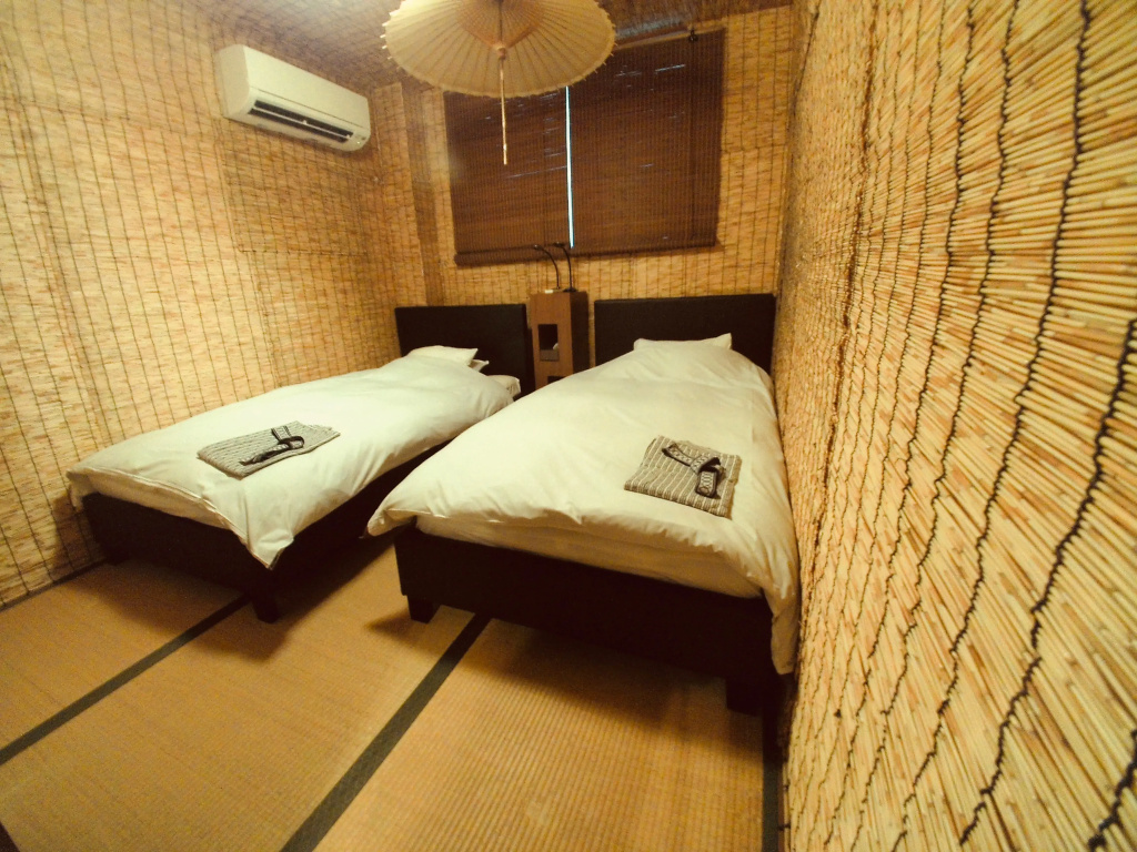 Double room (twin beds)
