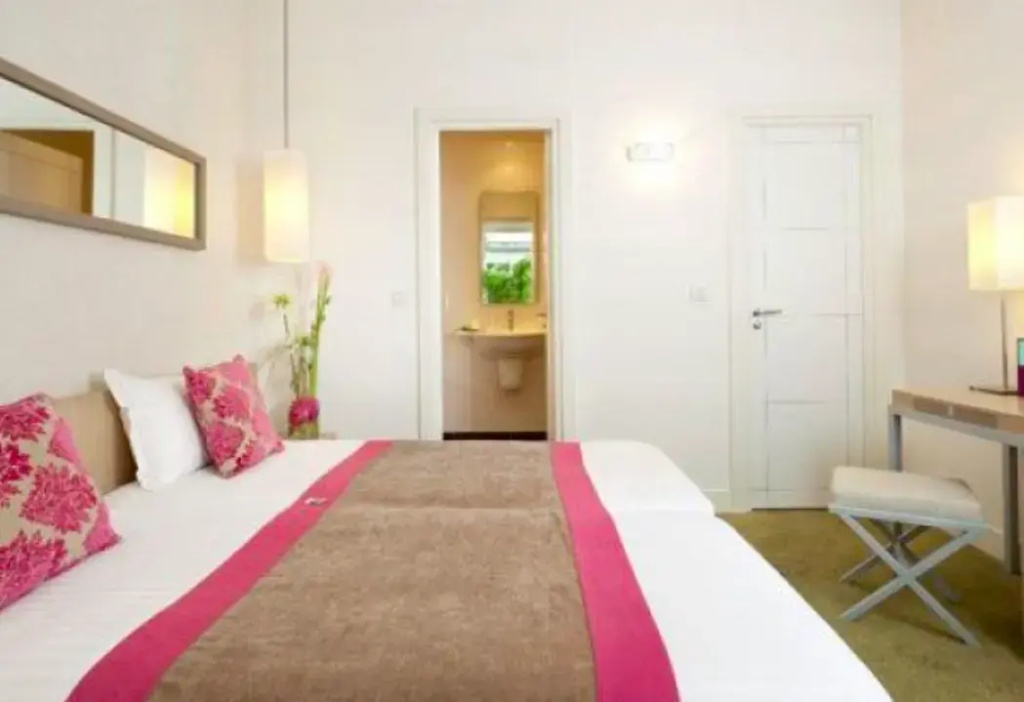 Standard Double room (twin beds)