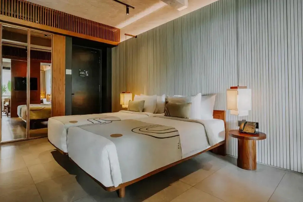 Pool Double Premier Suite Plus (twin beds)