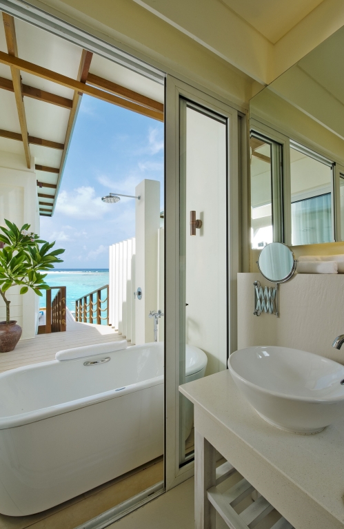 Holiday Inn Resort Kandooma Maldives