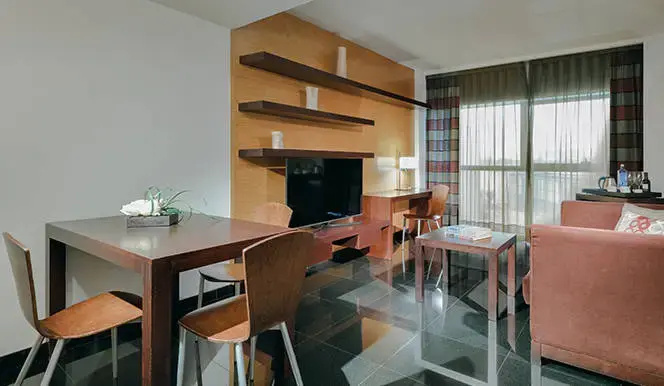 Hesperia Fira Aparthotel - Chambres