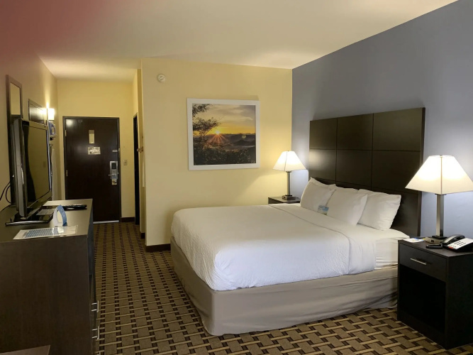 Double Studio Suite (full double bed)