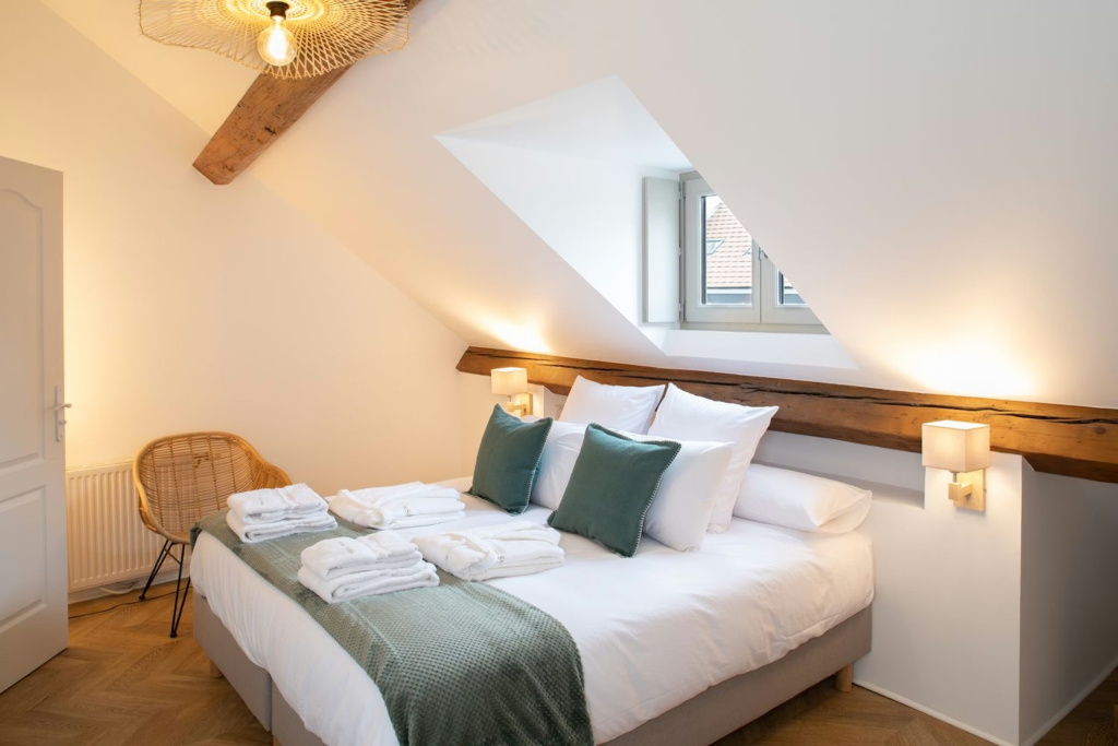 Maison Tillot Alix Quadruple Apartment