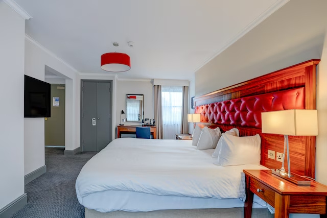 Sunday London Staines-upon-Thames Heathrow T5 - Chambres